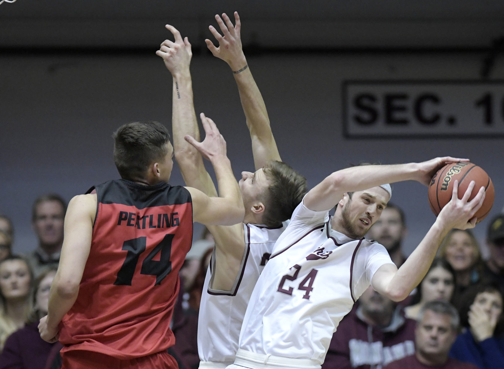 Griz vs Eastern-3-tm.jpg